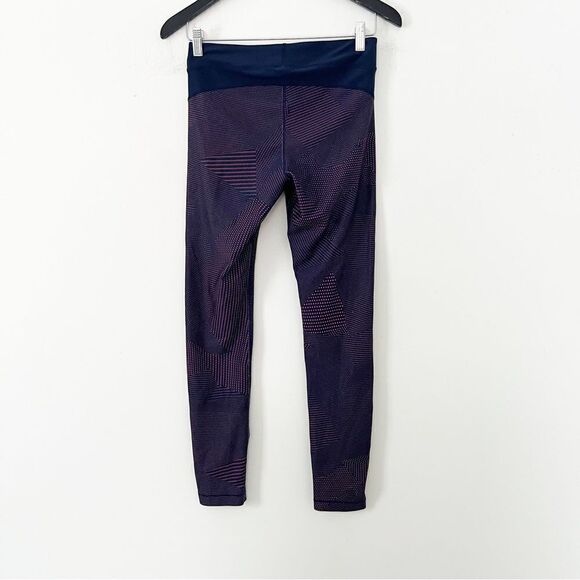 Under‎ Armour Navy Red Printed Athletic Leggings - Picture 2 of 6